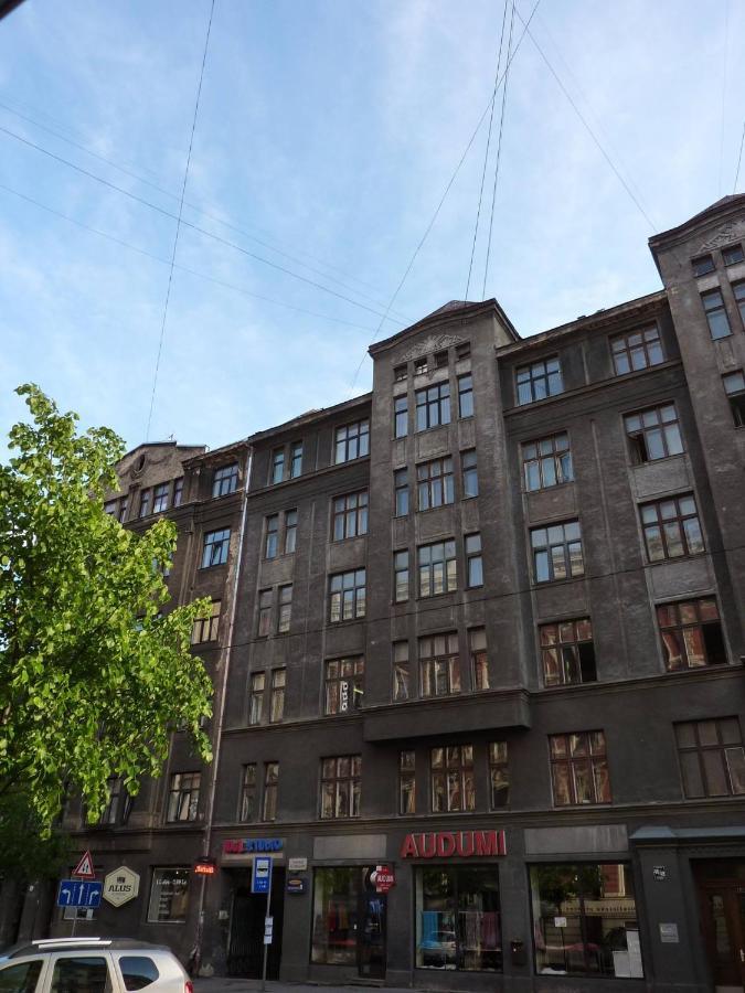 Sunny 1 Bedroom Apartment In Centre Of Рига Экстерьер фото